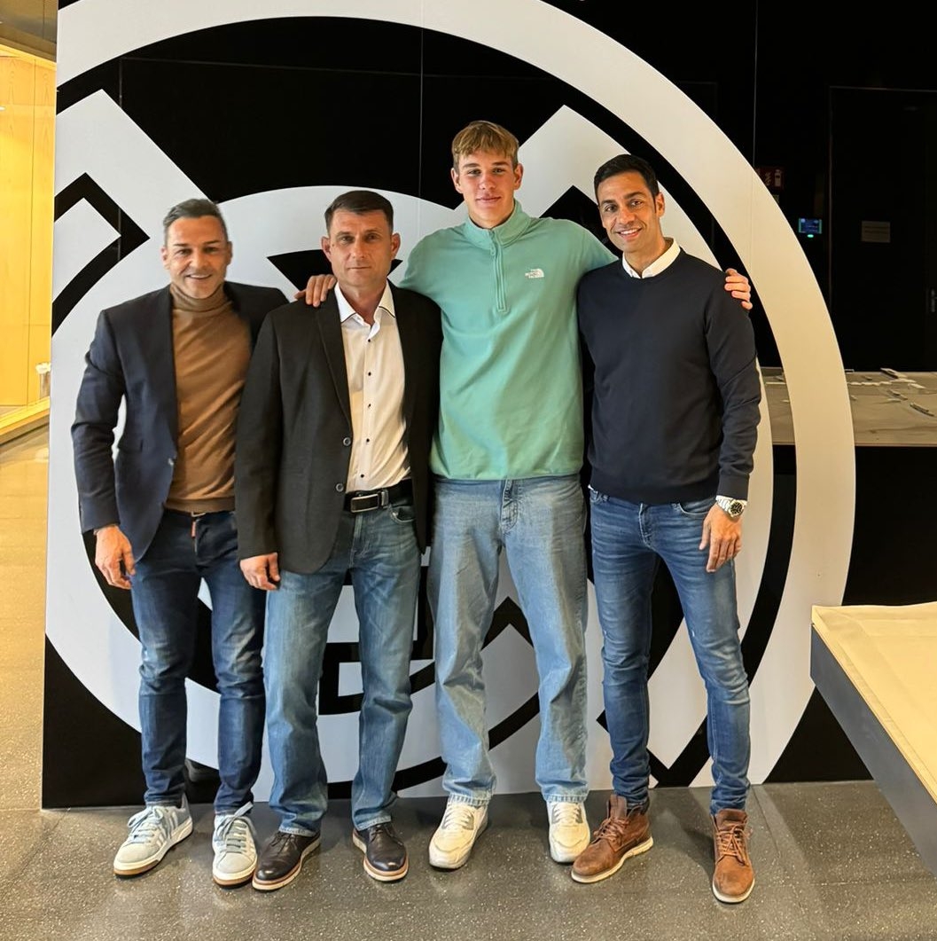 羅馬諾：皇馬與18歲門將沃洛辛續(xù)約，新合同至2029年