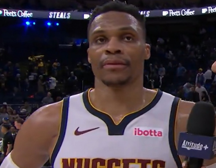 球隊(duì)缺兵少將時(shí)的心態(tài)？威少：就是競爭 我們能與任何球隊(duì)對抗