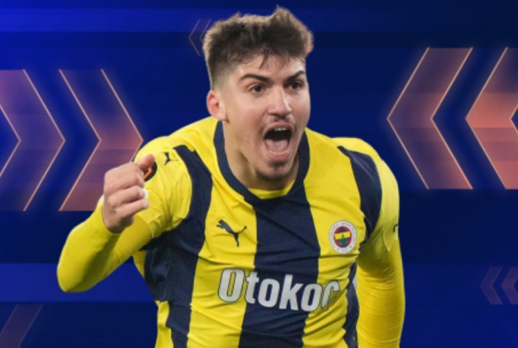 身價(jià)550萬(wàn)歐！圖片報(bào)：拜仁正關(guān)注19歲費(fèi)內(nèi)巴切后衛(wèi)阿克西切克