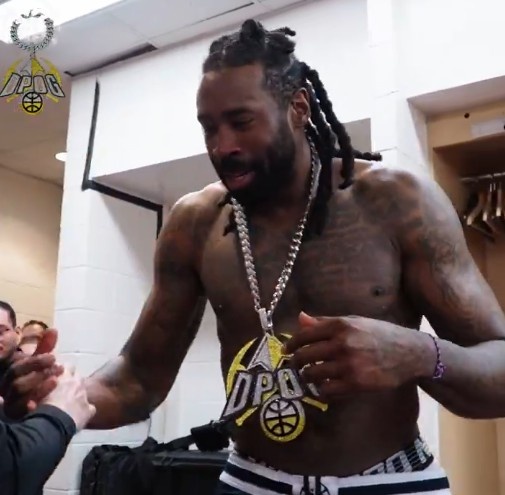 頂替約老師首發(fā)砍11+15+4！馬龍賽后將大金鏈子頒給小喬丹