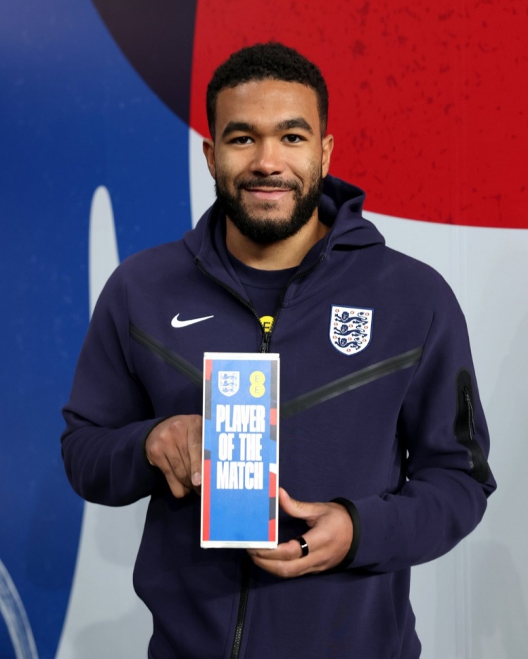 任意球破門！里斯-詹姆斯當選本場英格蘭隊內(nèi)最佳球員