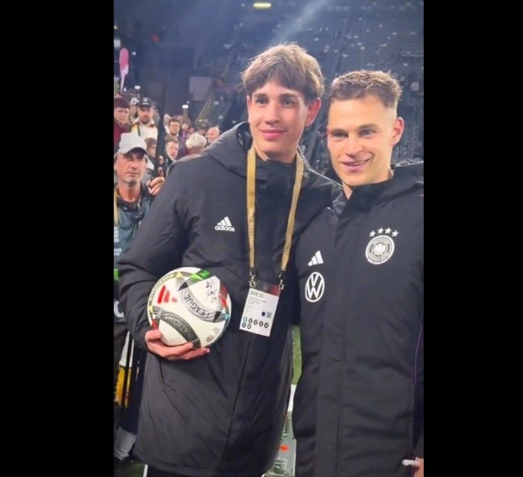 助基米?？彀l(fā)角球球童：我的社媒炸了！多特vs巴薩將再次擔任球童