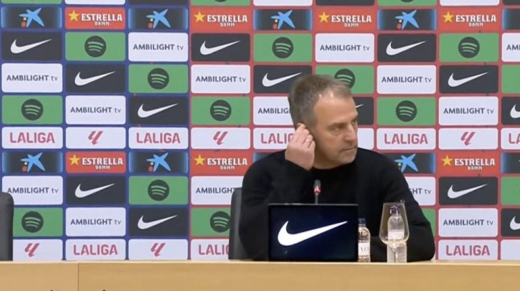 弗里克：賽程強(qiáng)度過大 賽事方或許能賺豐厚利潤(rùn) 但對(duì)球員健康無益