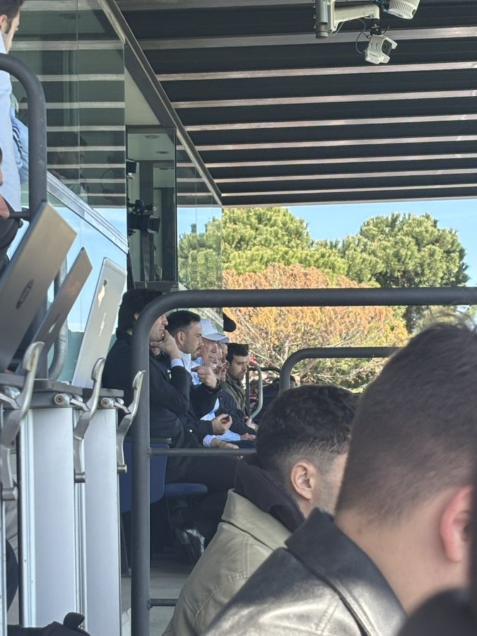 總教頭督戰(zhàn)！安切洛蒂攜皇馬教練組成員觀戰(zhàn)U19馬德里德比