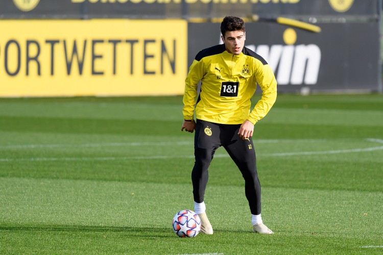 德天空：雷納夏窗離隊(duì)可能仍很大，多特對(duì)他估價(jià)1000萬(wàn)-1500萬(wàn)歐