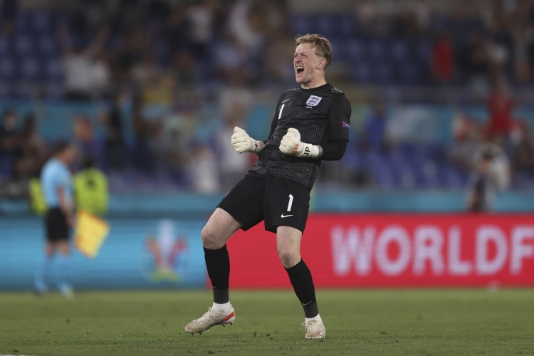 皮克福德為英格蘭出戰(zhàn)75場(chǎng)追平喬-哈特及希曼，僅次于彼得-希爾頓