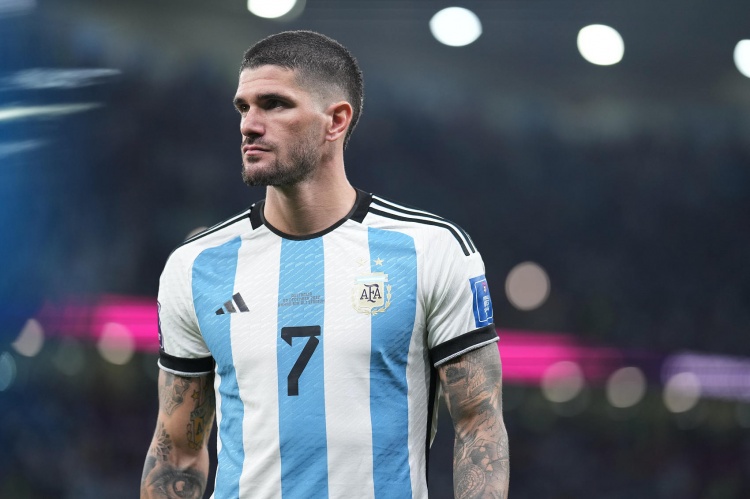 阿媒：德保羅未吃牌，染黃的帕雷德斯、奧塔門(mén)迪和恩佐遭遇停賽