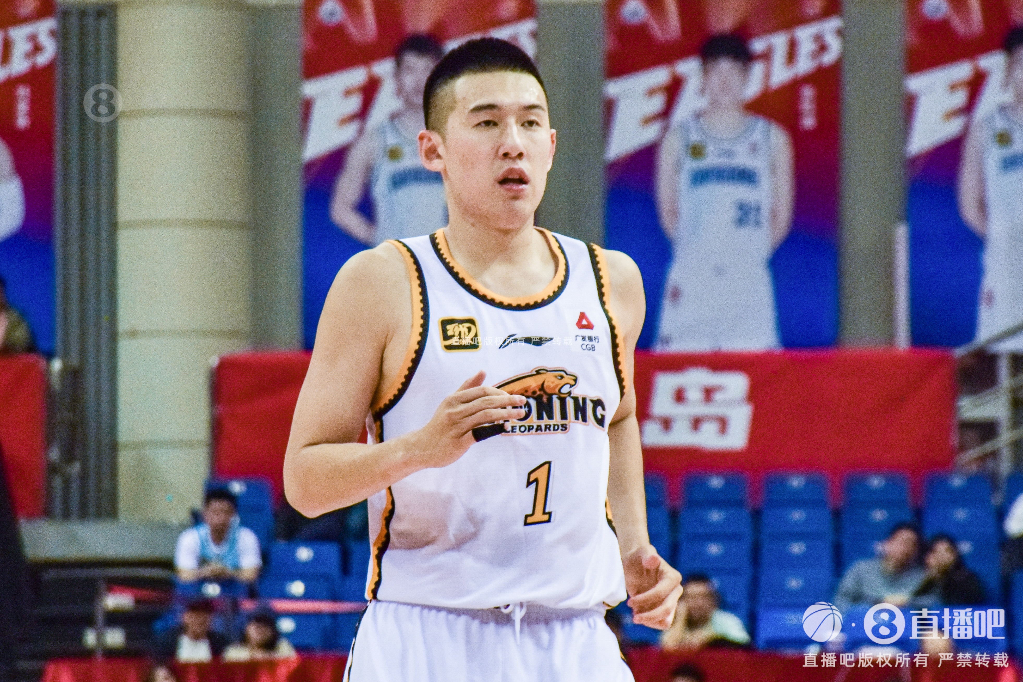 沒投丟！付豪半場4中4拿到11分 正負(fù)值+18