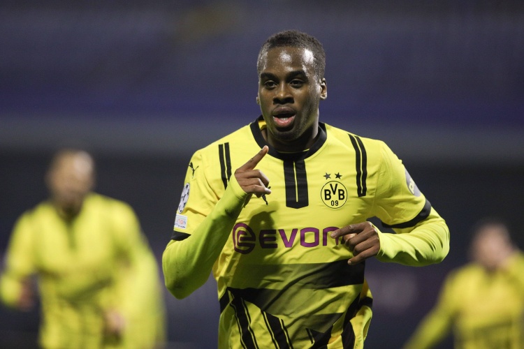 德媒：吉滕斯上周中指接受小手術(shù)，但不會(huì)影響出戰(zhàn)美因茨