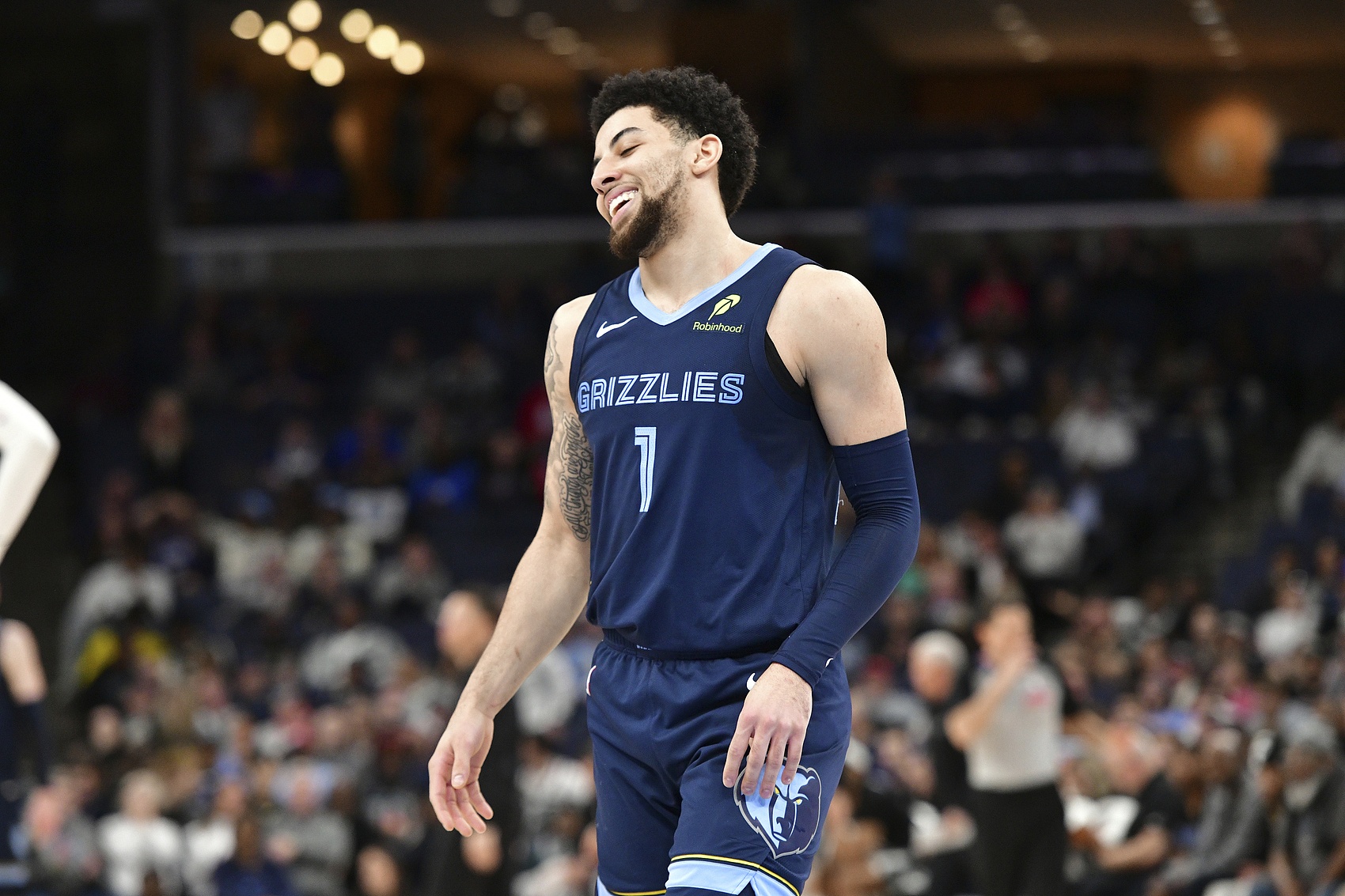 戰(zhàn)舊主很來勁！小皮蓬半場6中5高效拿下全隊最高14分外加2板3助