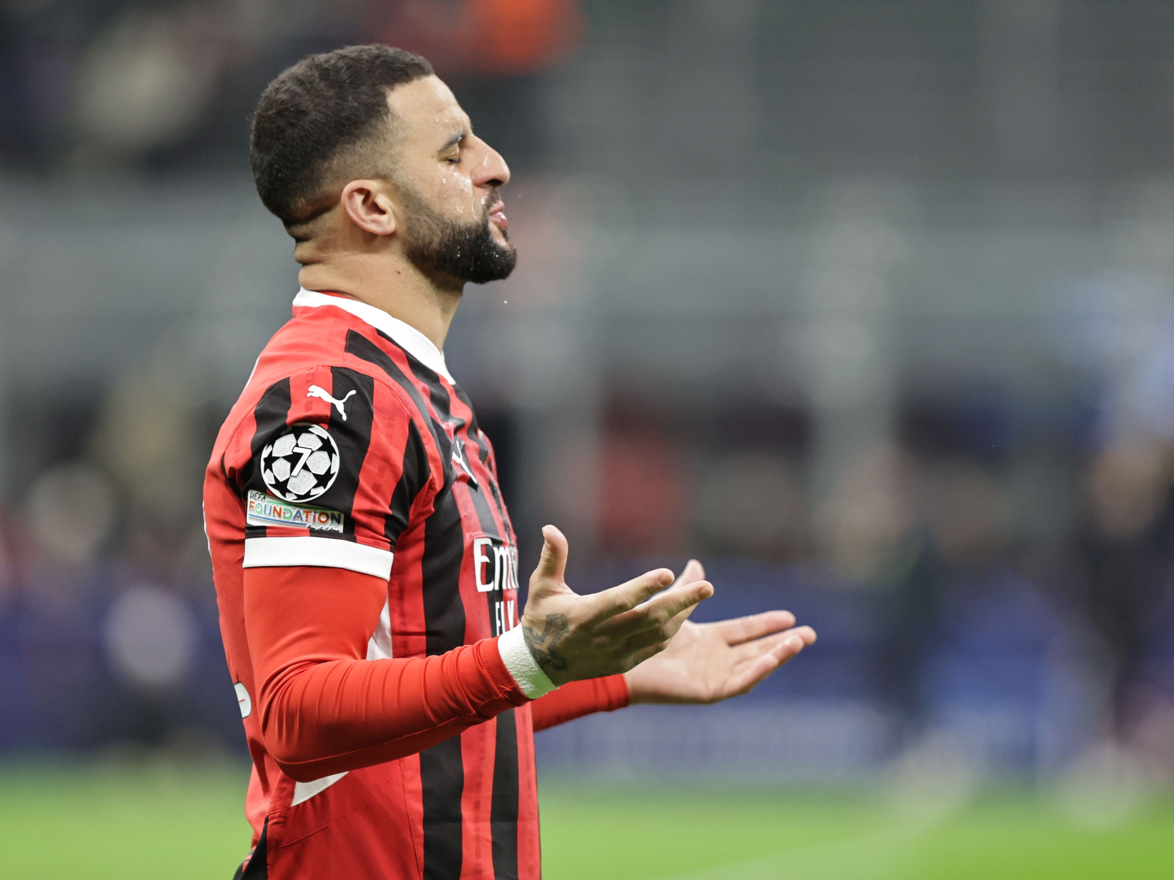 隆戈：米蘭傾向于買斷沃克，將提供2年合同&凈年薪450萬歐