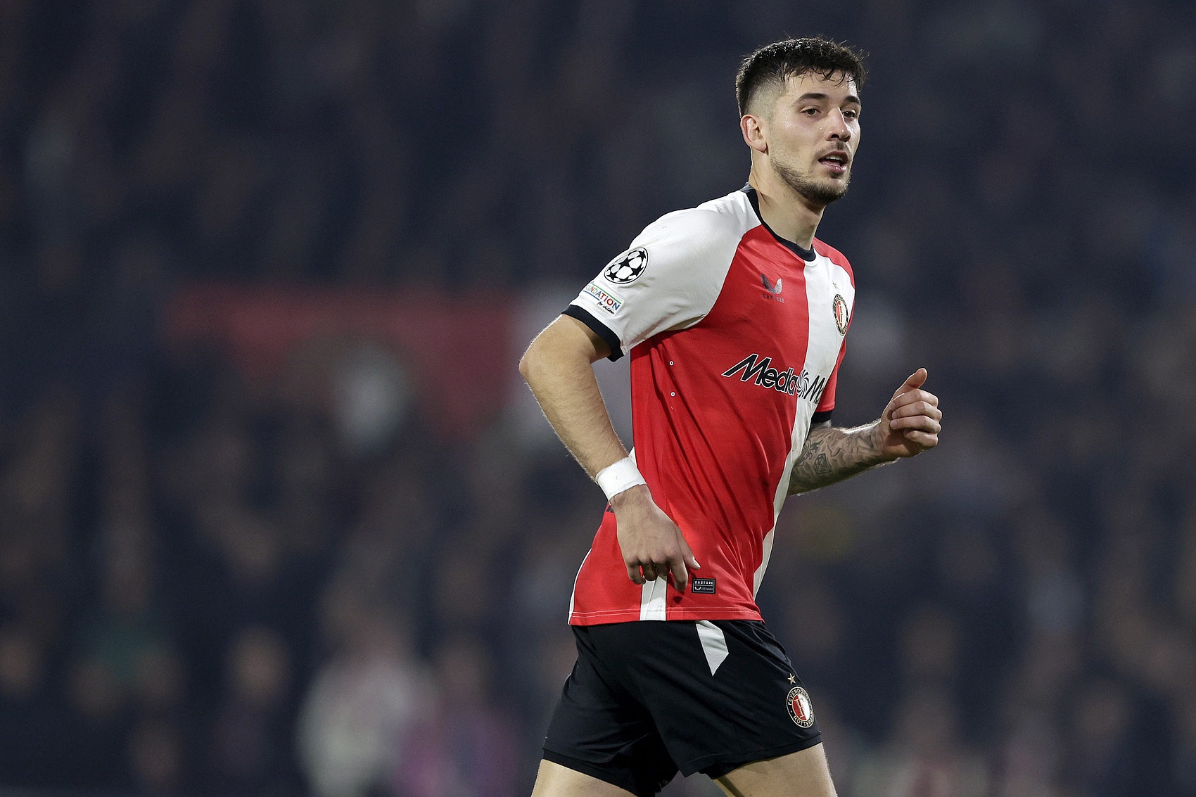 費(fèi)耶諾德中場(chǎng)：我們只是輸了國(guó)米2球，很難逆轉(zhuǎn)但并非不可能做到