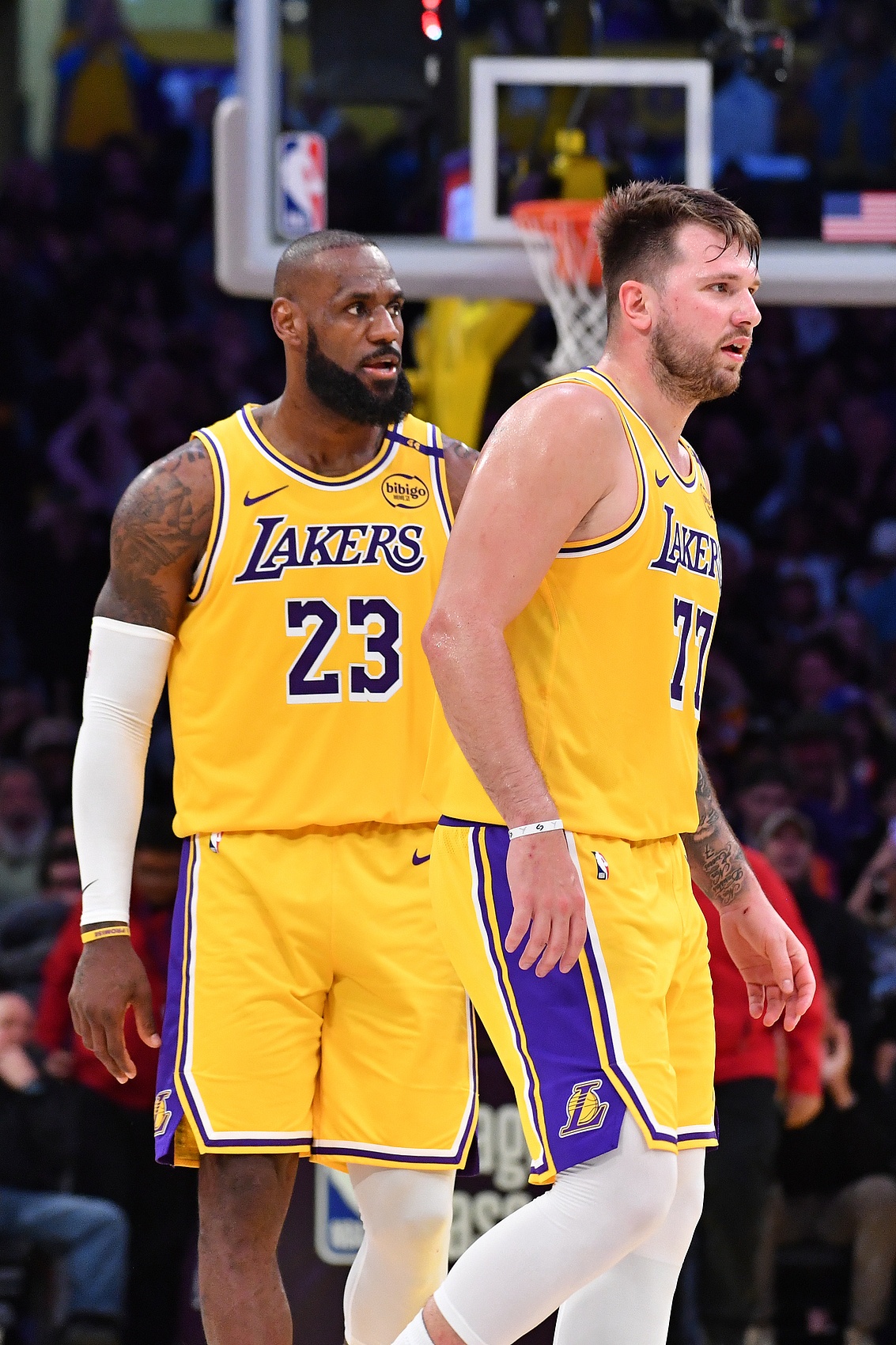 湖人vs公牛先發(fā)：詹姆斯復(fù)出攜手東契奇&小里 基迪、武切維奇在列