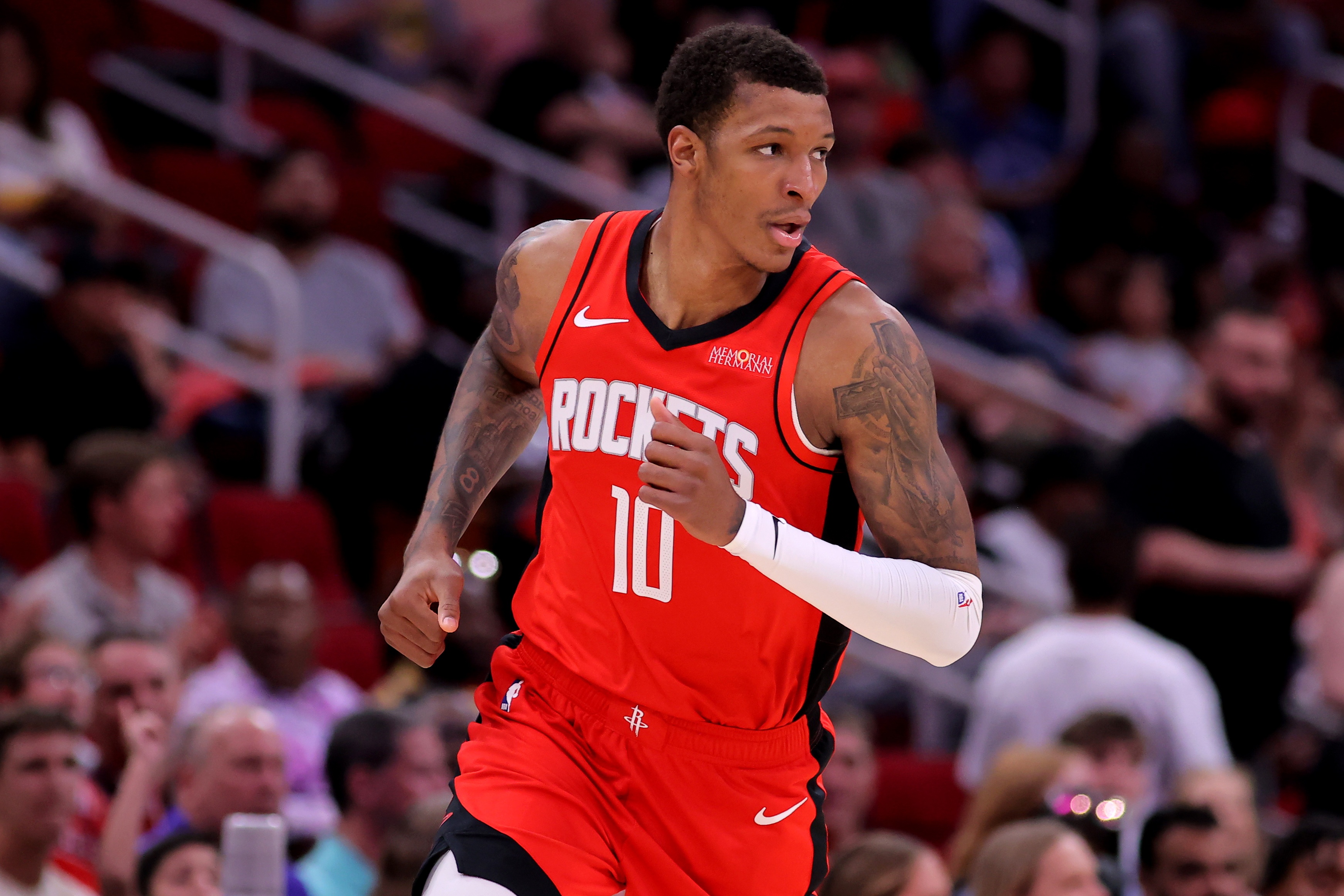 別被數(shù)據(jù)騙了！小賈巴里-史密斯半場5中3得8分2板2助1斷