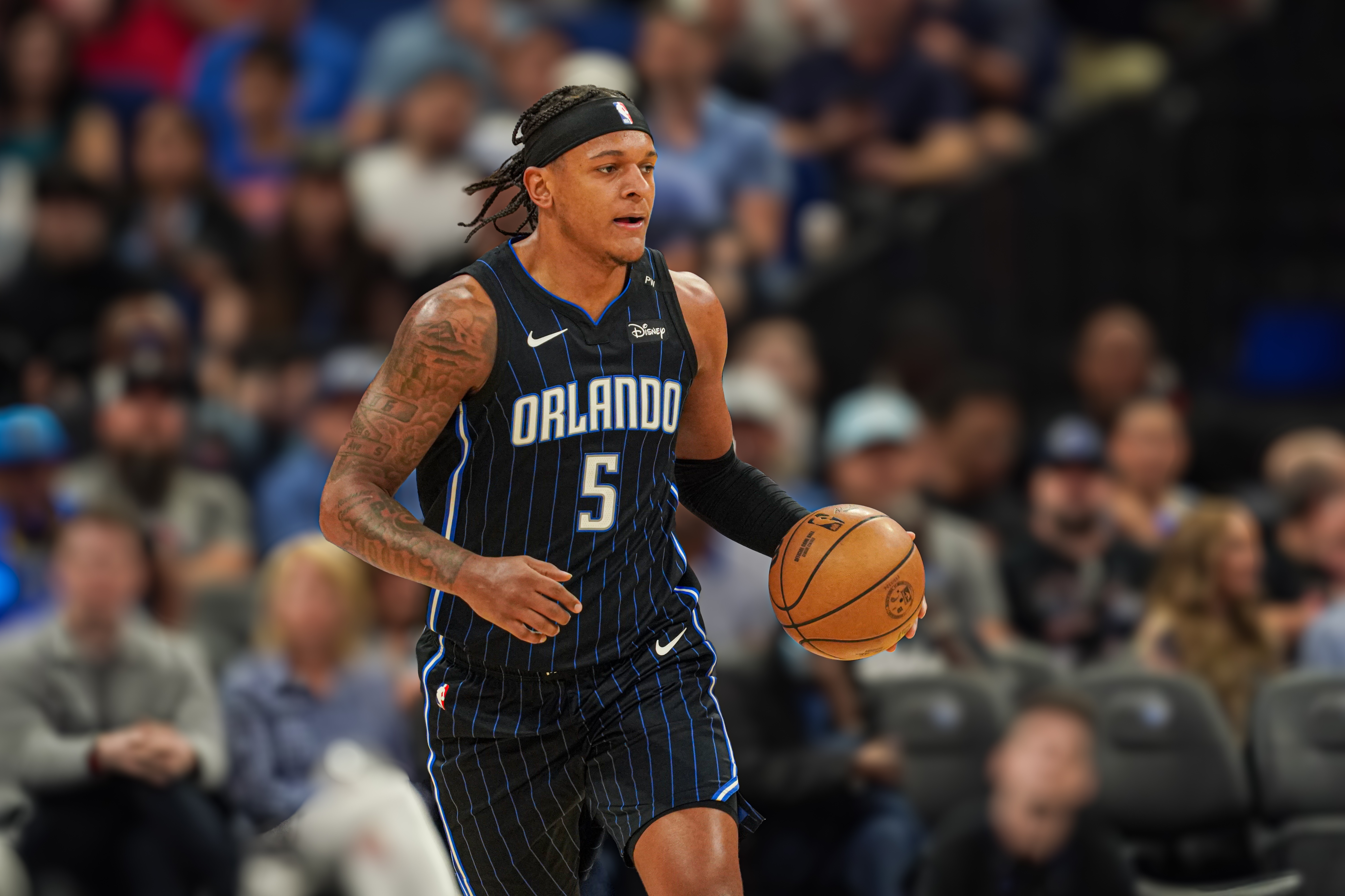 班凱羅近10戰(zhàn)場均砍30+且三分命中率40%+ 魔術(shù)隊史第2人&比肩麥迪